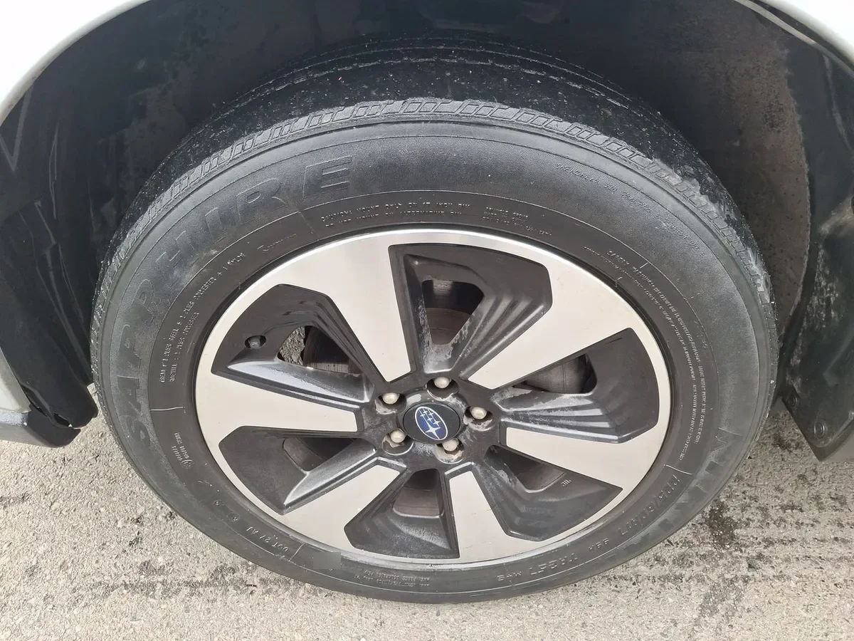 Subaru Forester 2.0i Awd Dynamic Si Drive At 5p año 2017