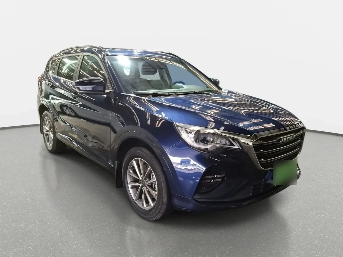 Jetour X70 1.5t Lux Fl 4x2 Mt 5p año 2025