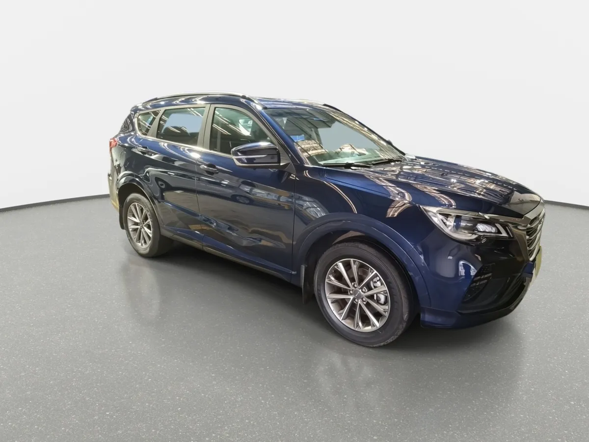 Jetour X70 1.5t Lux Fl 4x2 Mt 5p año 2025