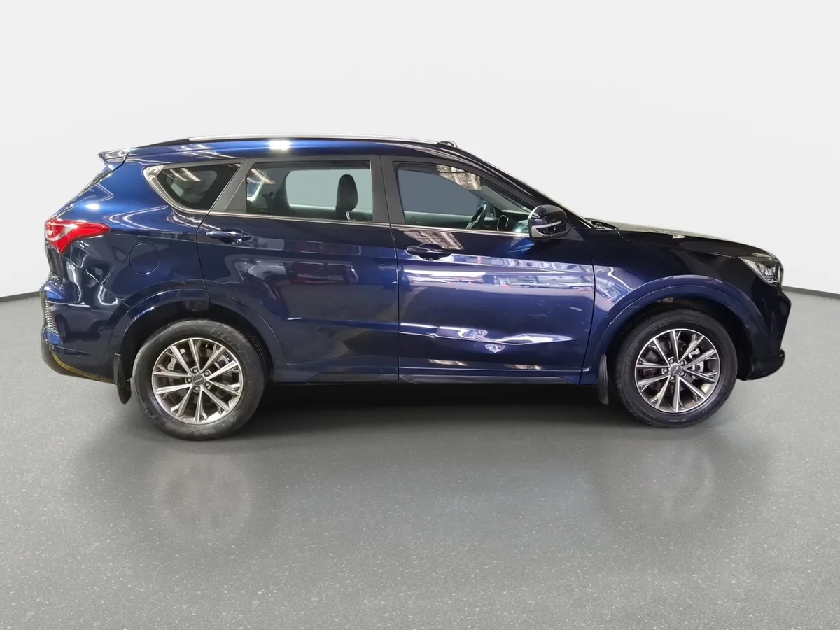 Jetour X70 1.5t Lux Fl 4x2 Mt 5p año 2025