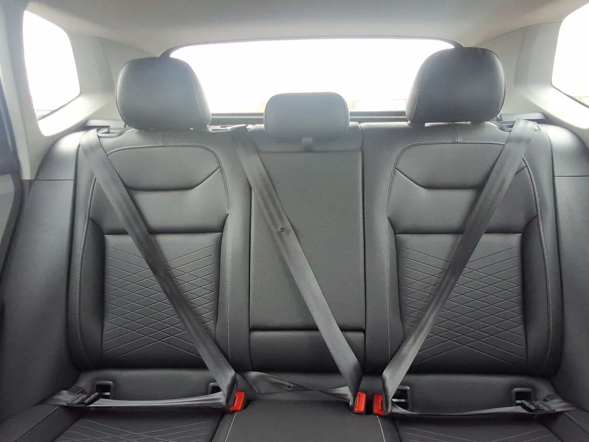 Volkswagen Taos 1.4 Tsi Comfortline 4x2 At 5p año 2026