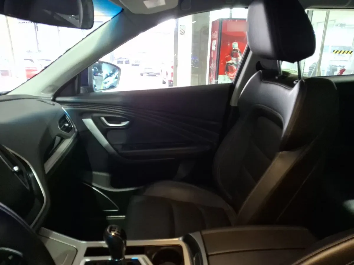 Jetour X70 1.5t Lux Fl 4x2 Mt 5p año 2025
