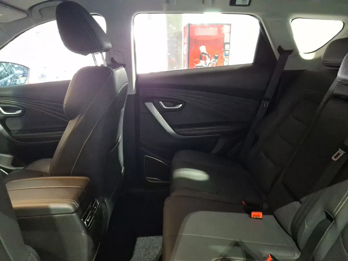 Jetour X70 1.5t Lux Fl 4x2 Mt 5p año 2025