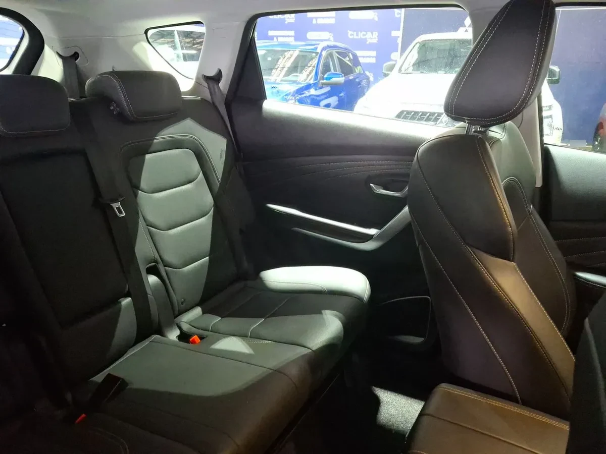 Jetour X70 1.5t Lux Fl 4x2 Mt 5p año 2025