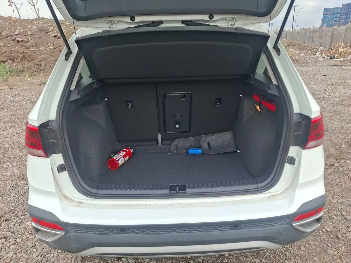 Volkswagen Taos 1.4 Tsi Comfortline 4x2 At 5p año 2026