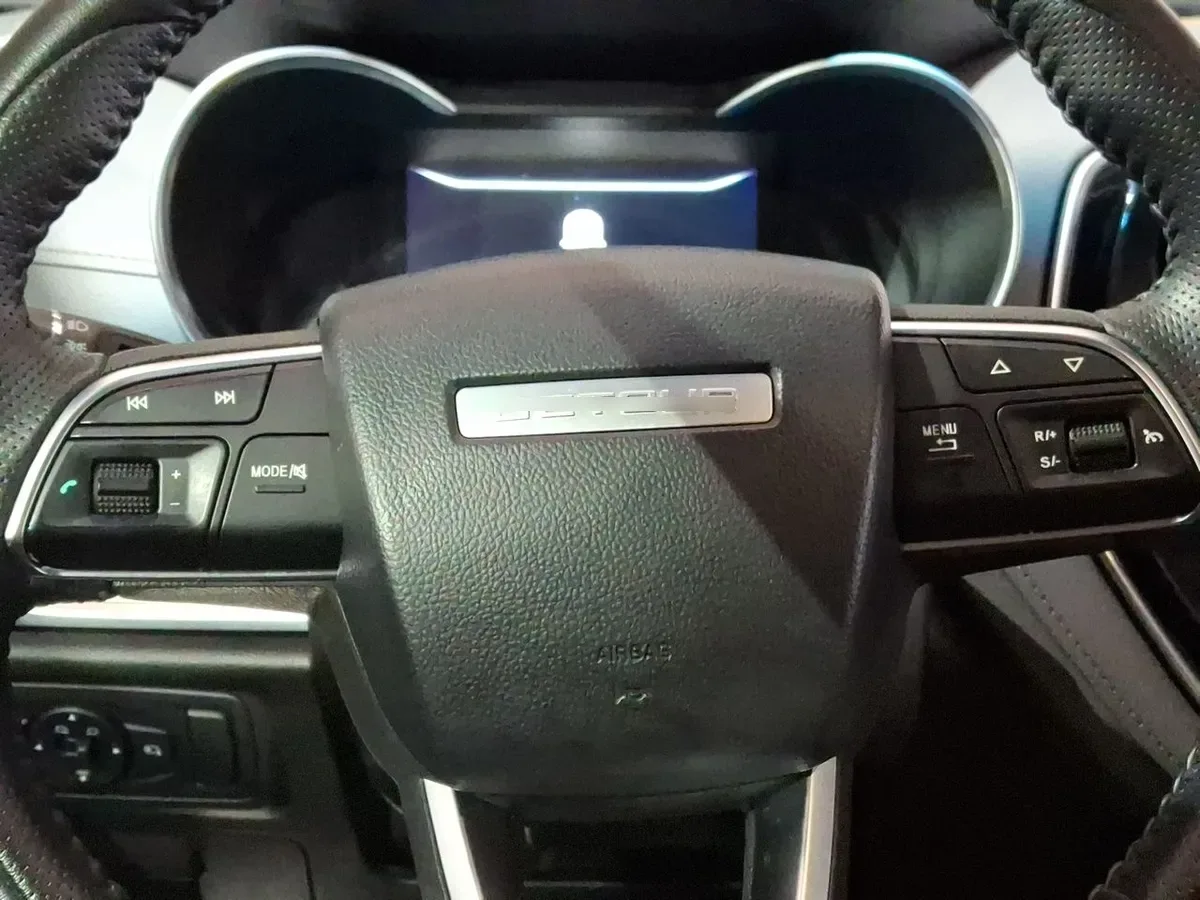 Jetour X70 1.5t Lux Fl 4x2 Mt 5p año 2025