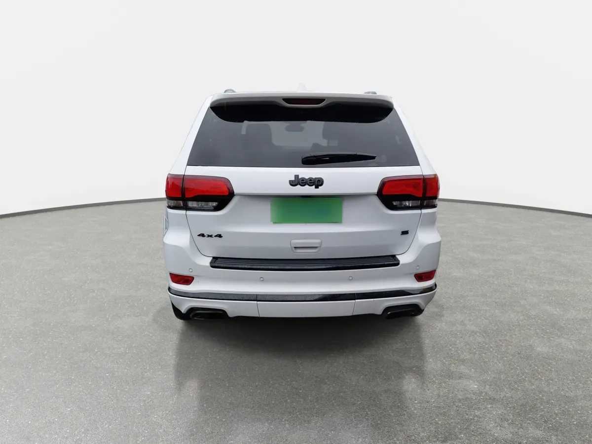 Jeep Grand Cherokee 3.6 Limited 4x4 At 5p año 2022