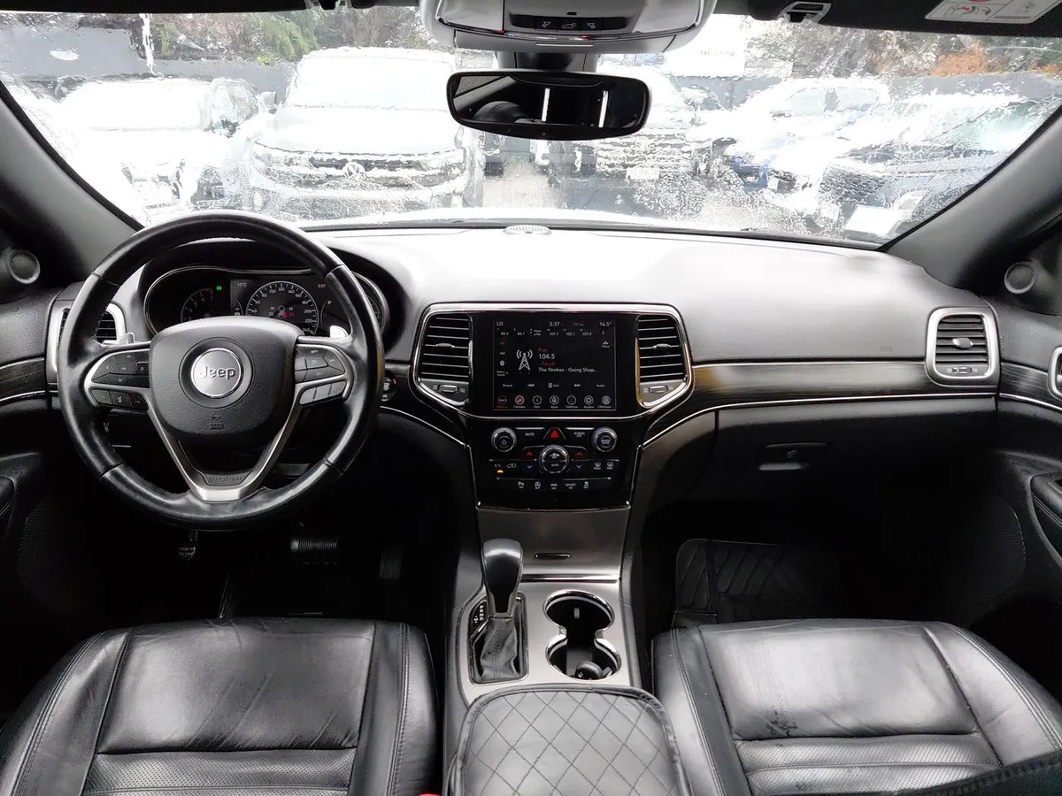 Jeep Grand Cherokee 3.6 Limited 4x4 At 5p año 2022