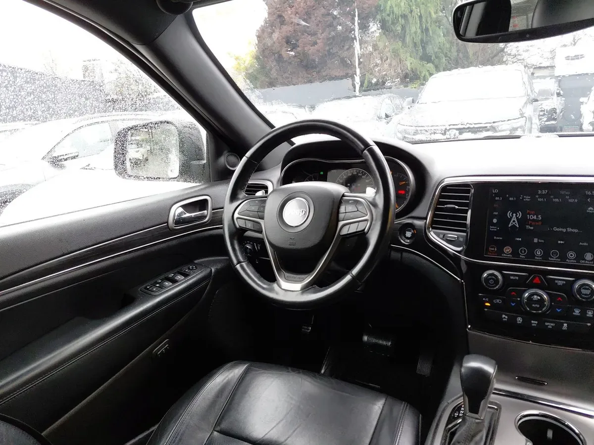 Jeep Grand Cherokee 3.6 Limited 4x4 At 5p año 2022