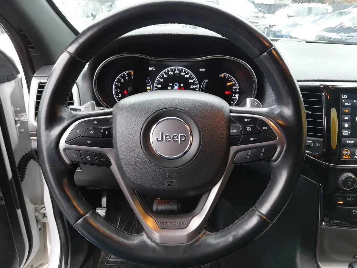 Jeep Grand Cherokee 3.6 Limited 4x4 At 5p año 2022
