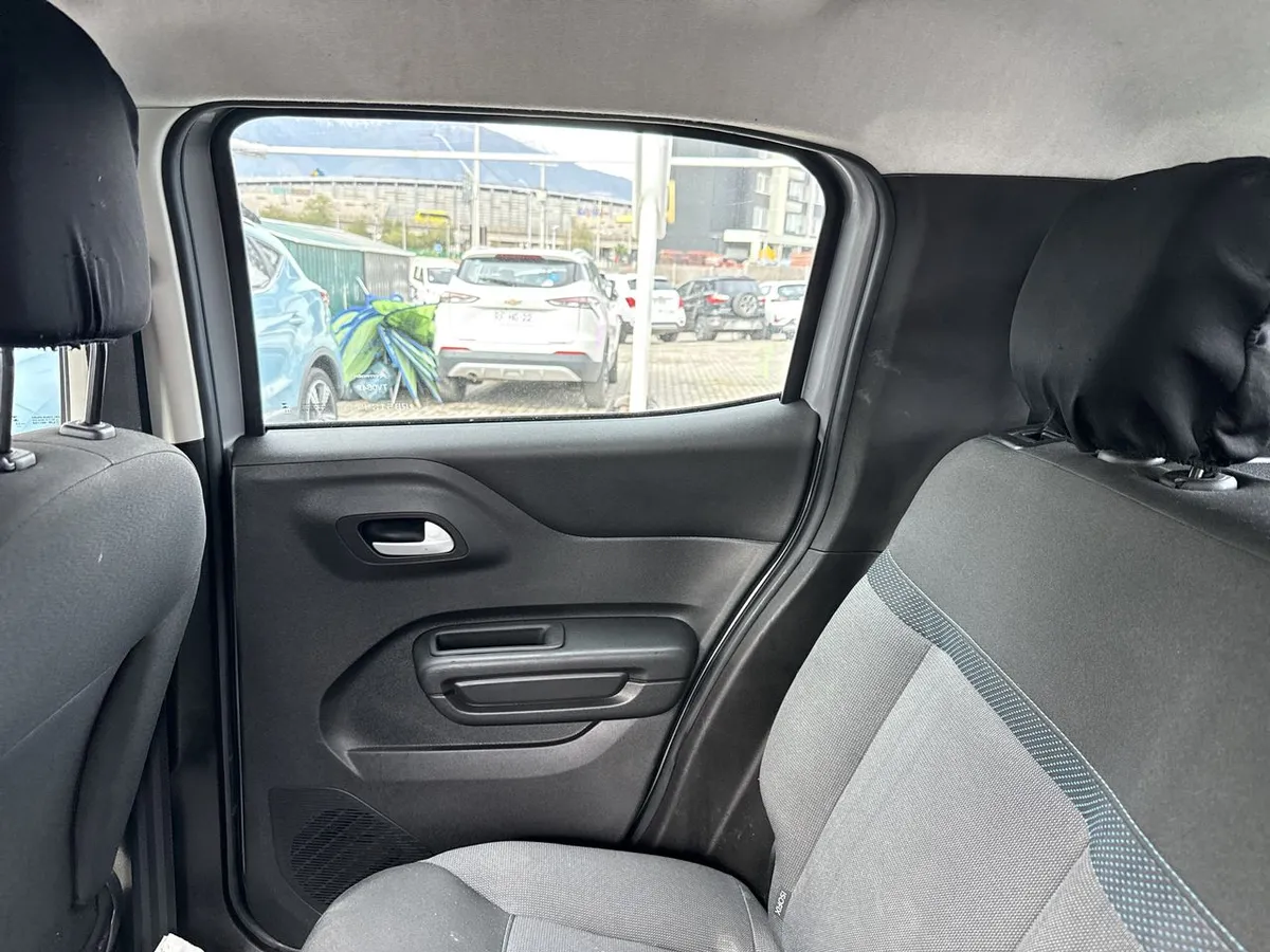 Citroën C3 1.2 Feel Puretech 4x2 82 Bvm Mt 5p año 2025
