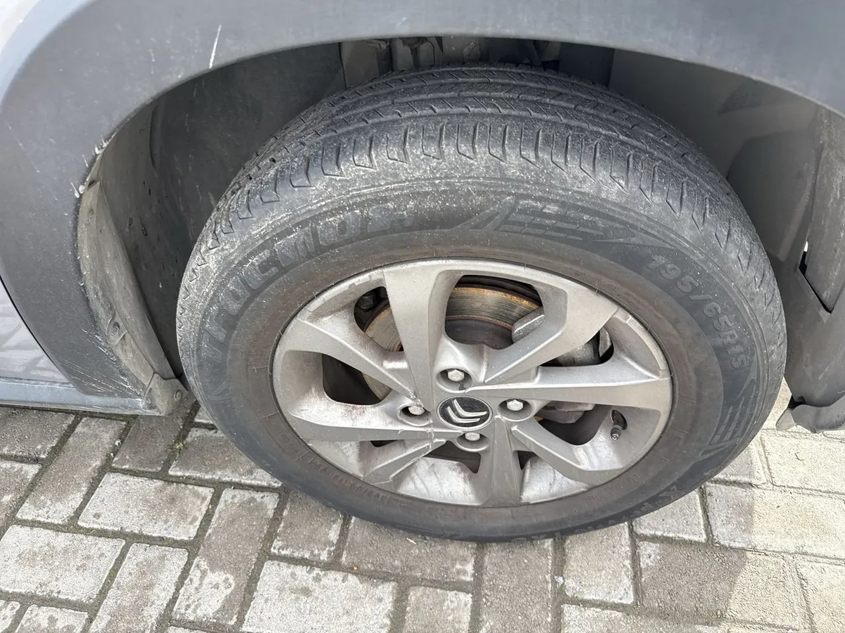 Citroën C3 1.2 Feel Puretech 4x2 82 Bvm Mt 5p año 2025