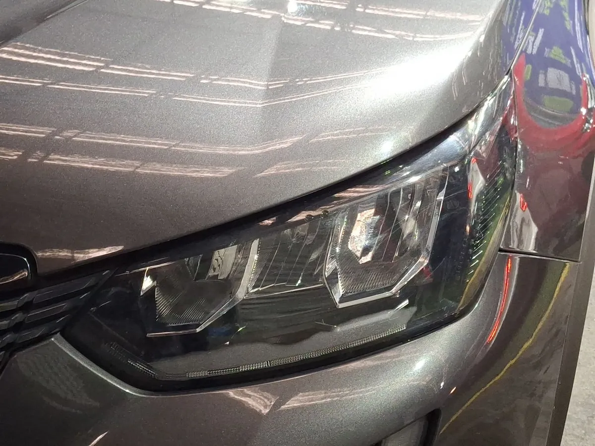 Peugeot 2008 1.2 Allure Puretech 4x2 130 Mt 5p año 2021