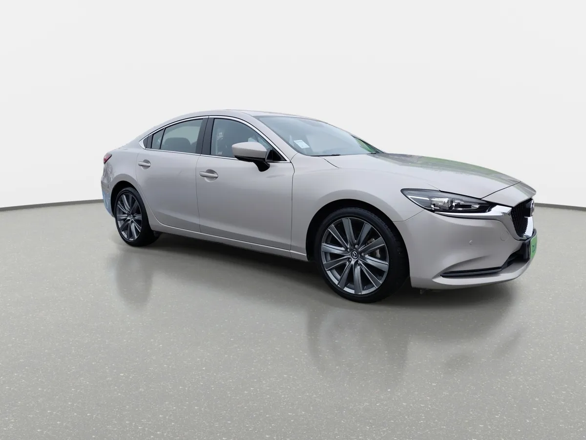 Mazda 6 2.0 Core 4x2 6mt 4p año 2024