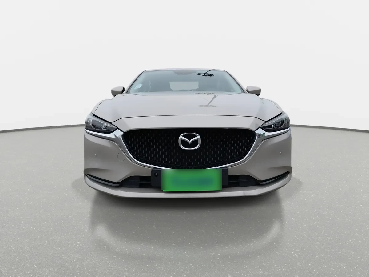 Mazda 6 2.0 Core 4x2 6mt 4p año 2024