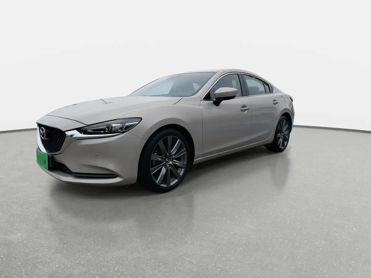 Mazda 6 2.0 Core 4x2 6mt 4p año 2024