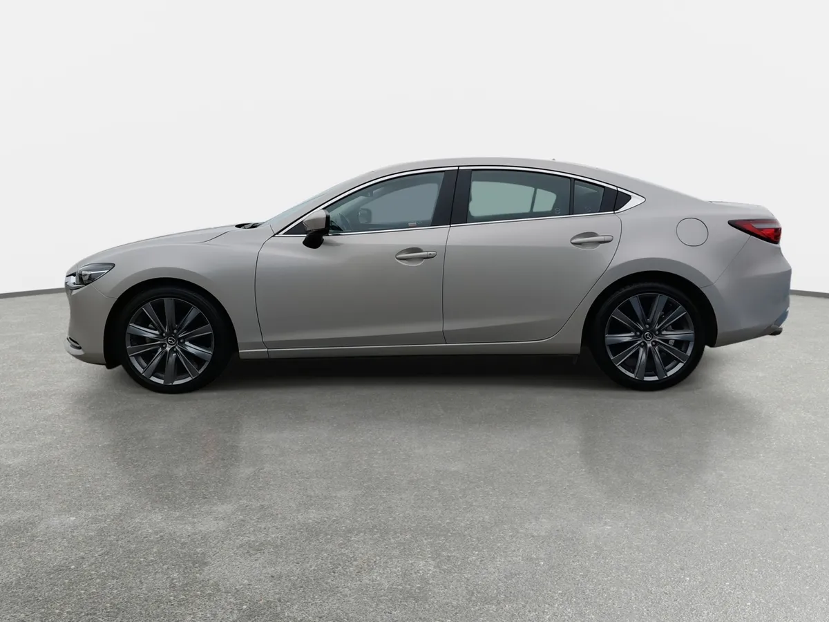 Mazda 6 2.0 Core 4x2 6mt 4p año 2024