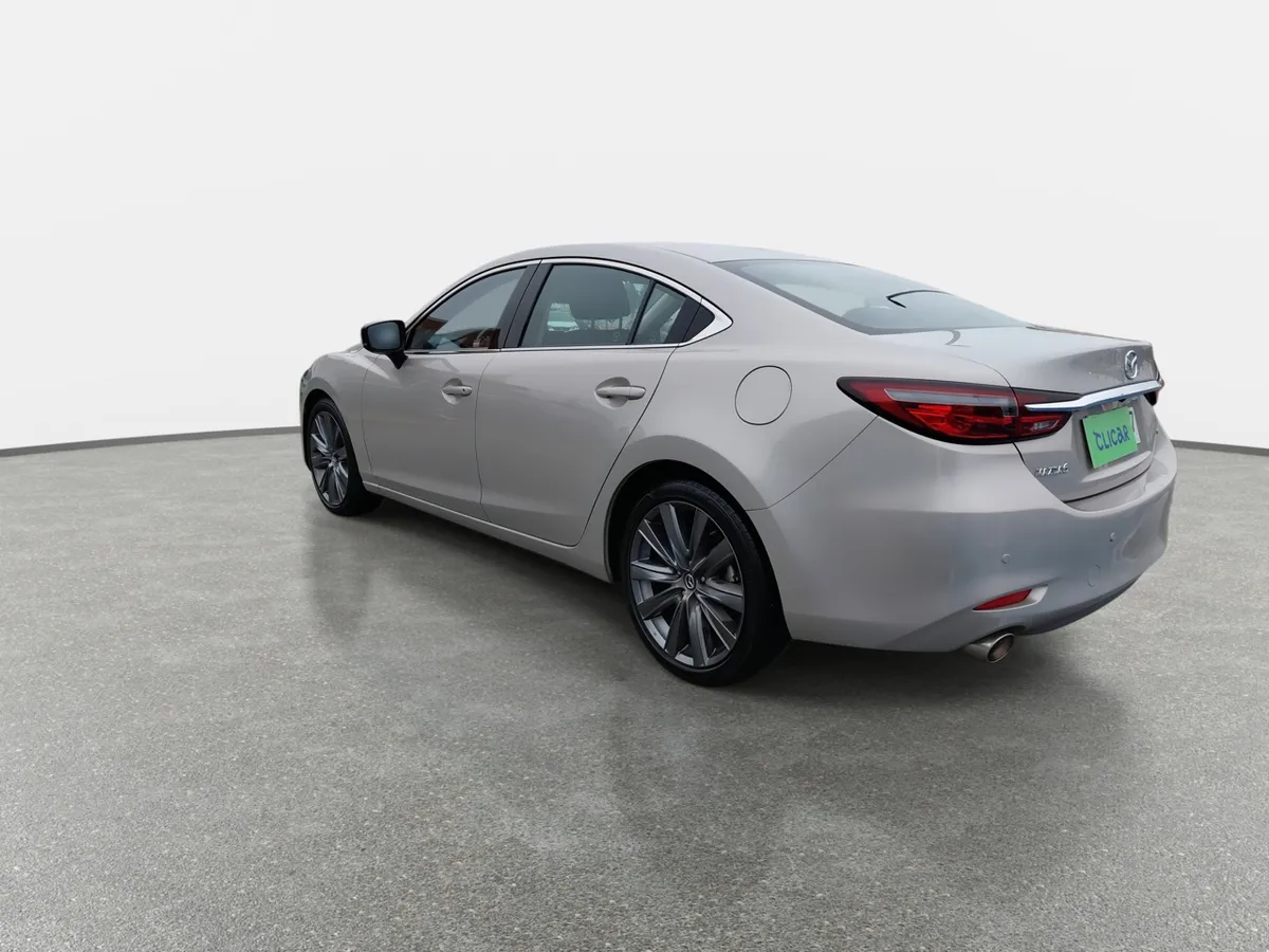 Mazda 6 2.0 Core 4x2 6mt 4p año 2024
