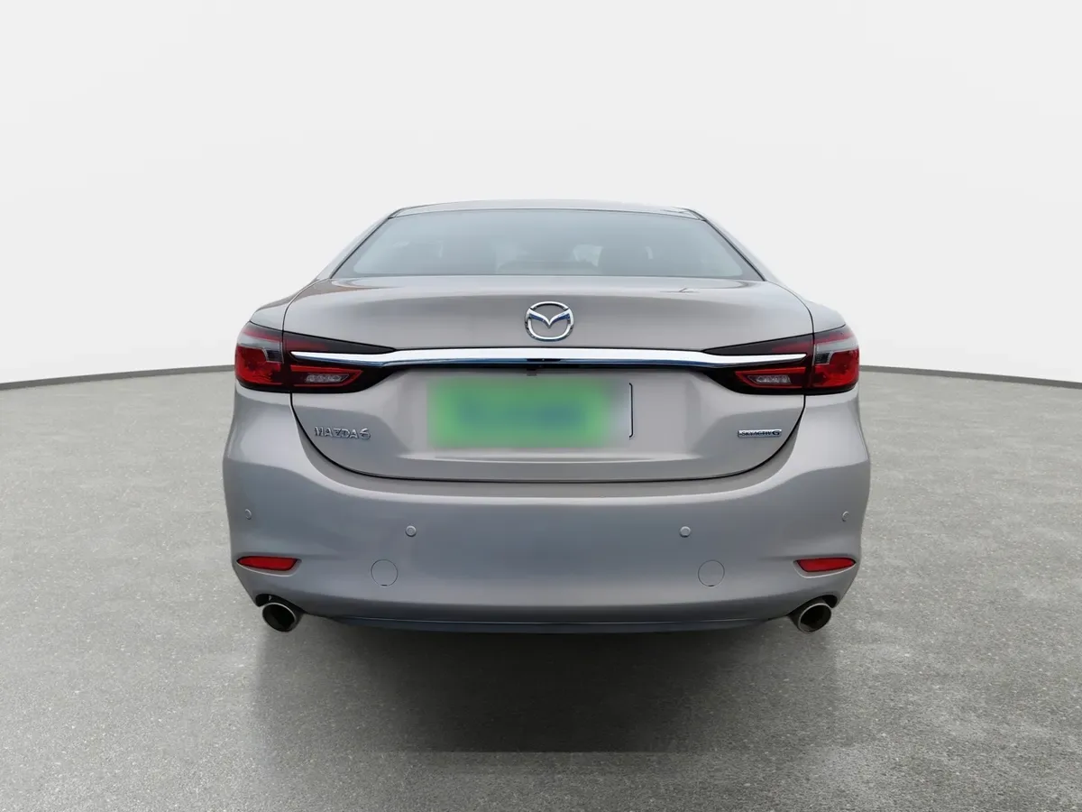 Mazda 6 2.0 Core 4x2 6mt 4p año 2024
