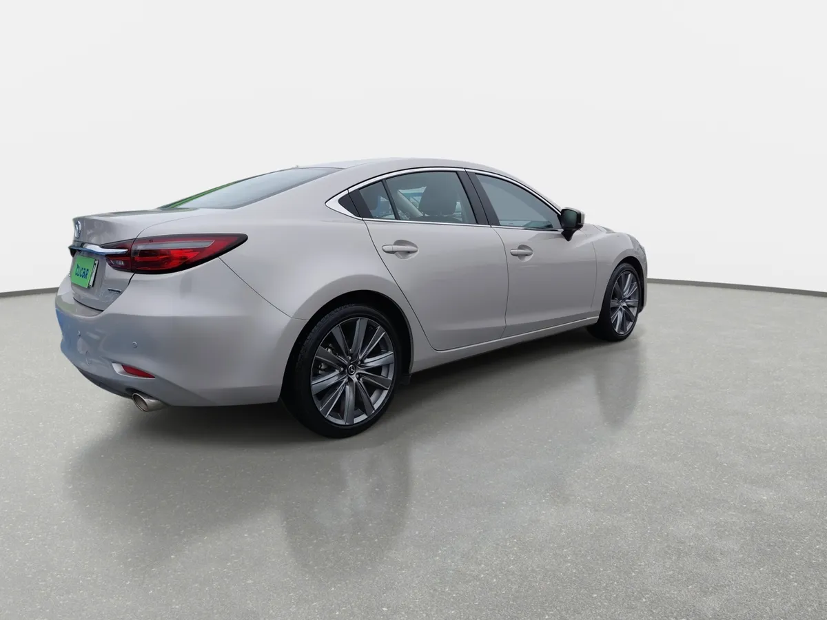 Mazda 6 2.0 Core 4x2 6mt 4p año 2024