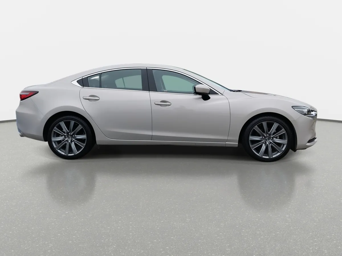Mazda 6 2.0 Core 4x2 6mt 4p año 2024