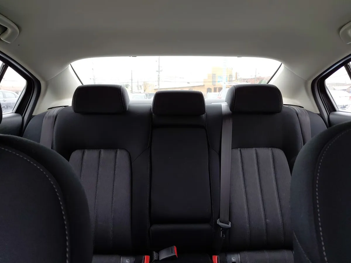 Mazda 6 2.0 Core 4x2 6mt 4p año 2024