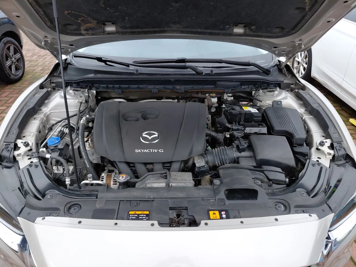 Mazda 6 2.0 Core 4x2 6mt 4p año 2024