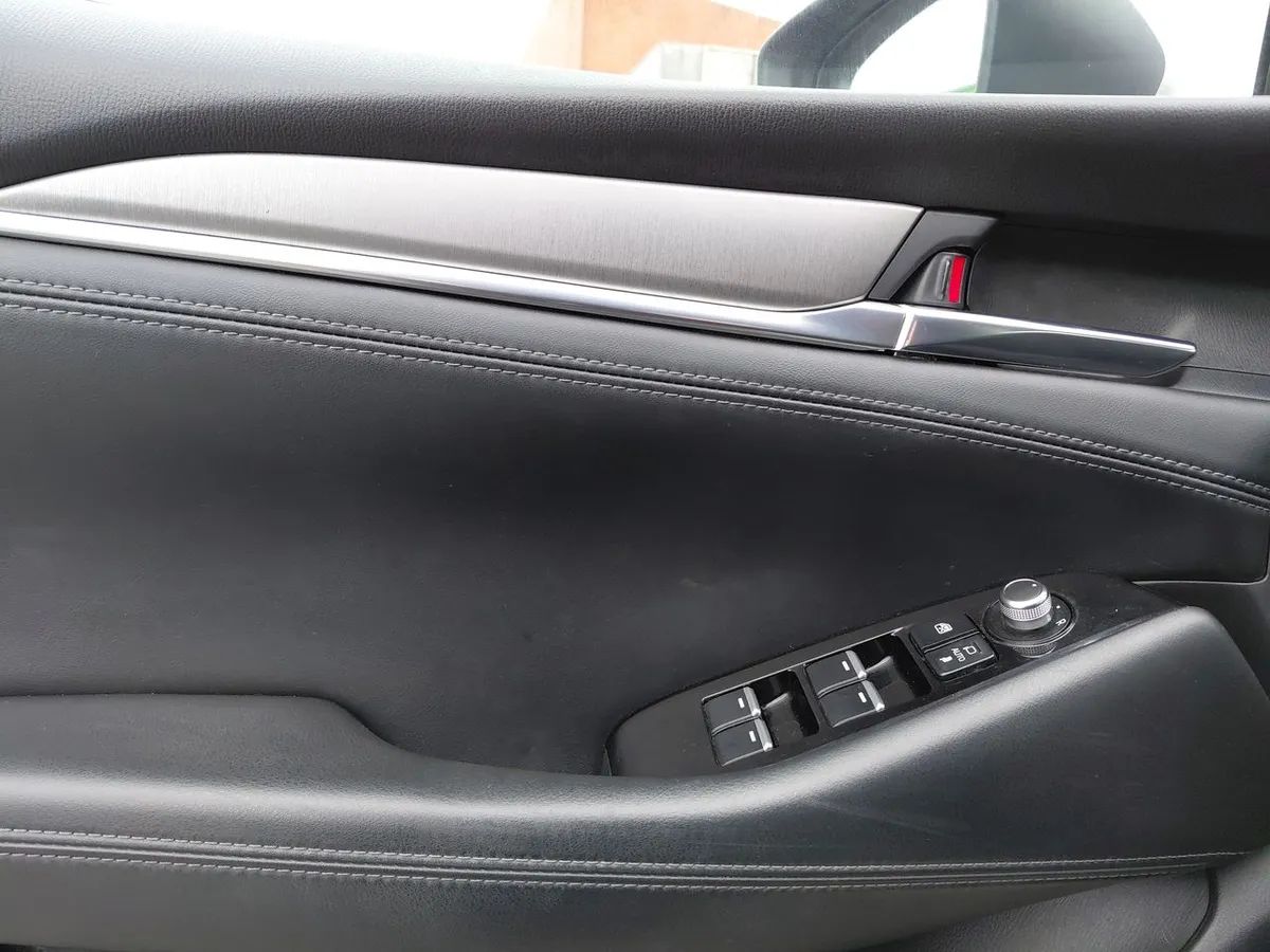 Mazda 6 2.0 Core 4x2 6mt 4p año 2024