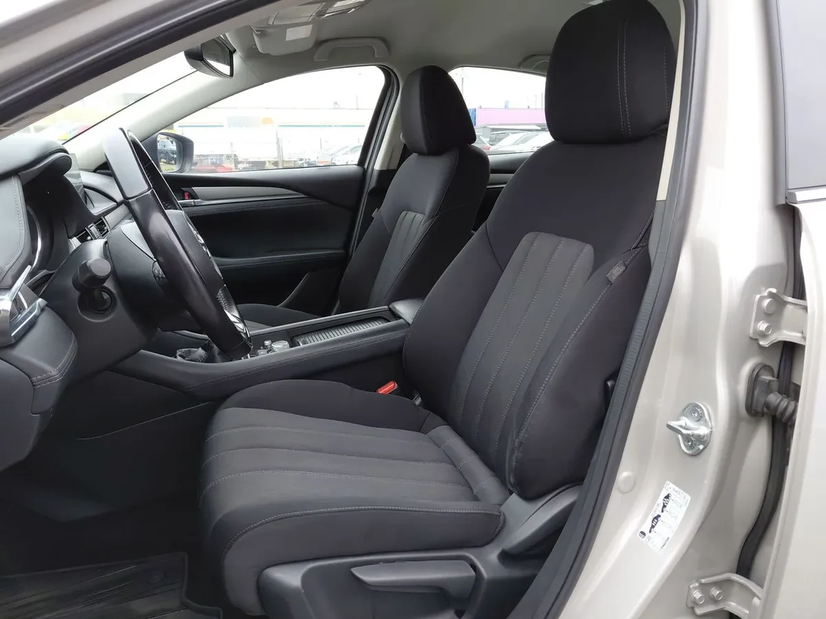 Mazda 6 2.0 Core 4x2 6mt 4p año 2024