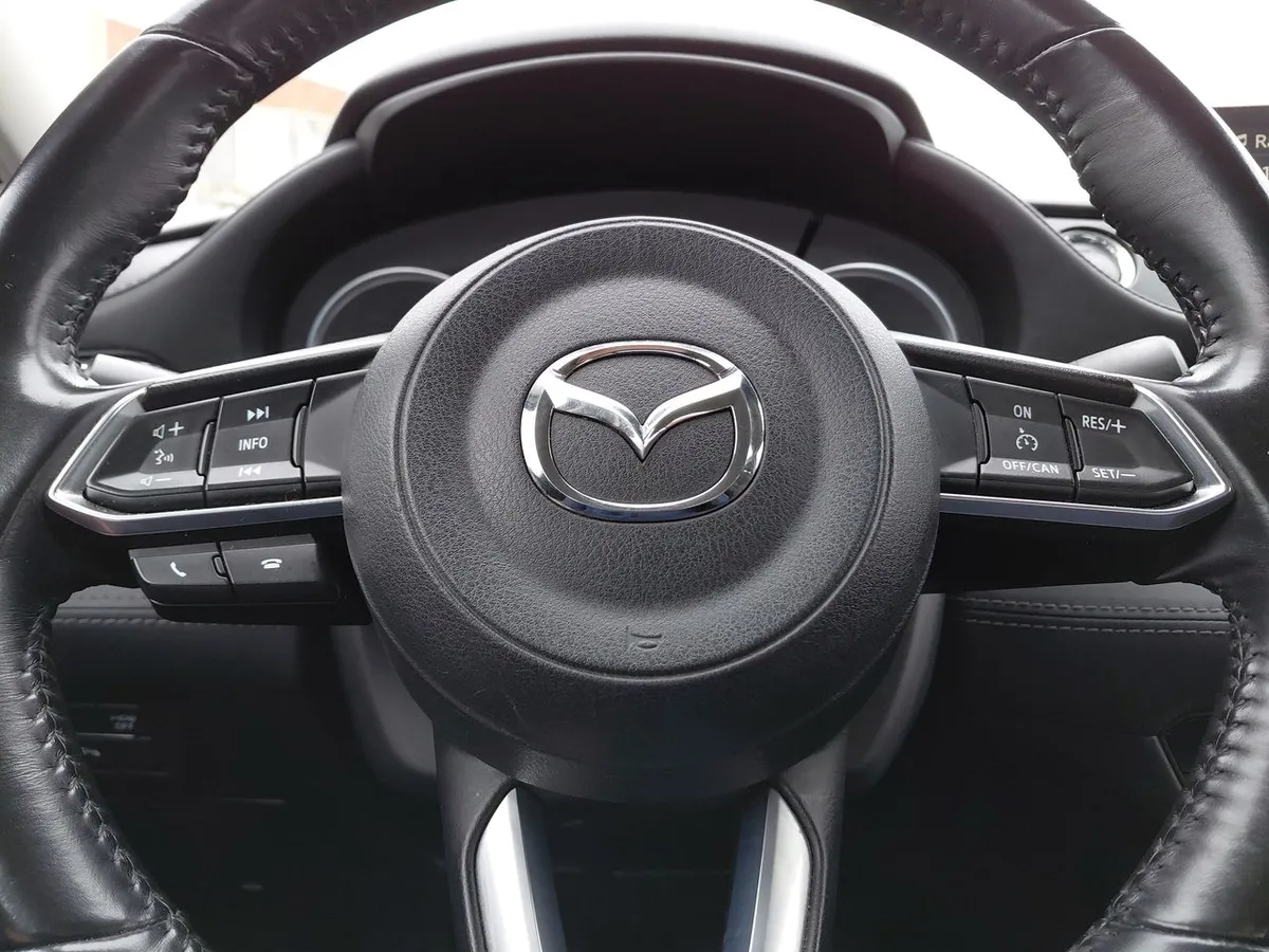 Mazda 6 2.0 Core 4x2 6mt 4p año 2024