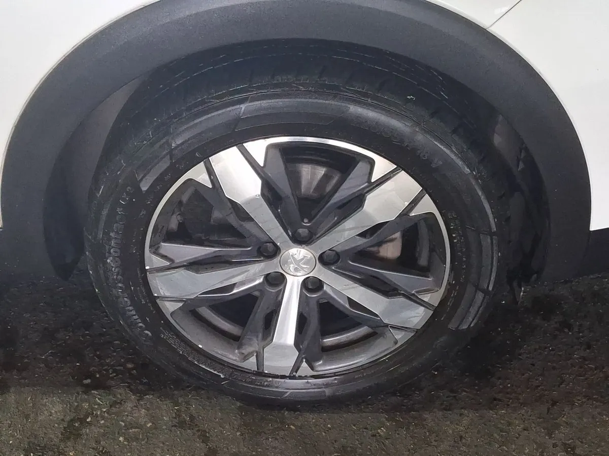 Peugeot 3008 1.6 Allure Pack Thp 165 4x2 Eat6 5p año 2023