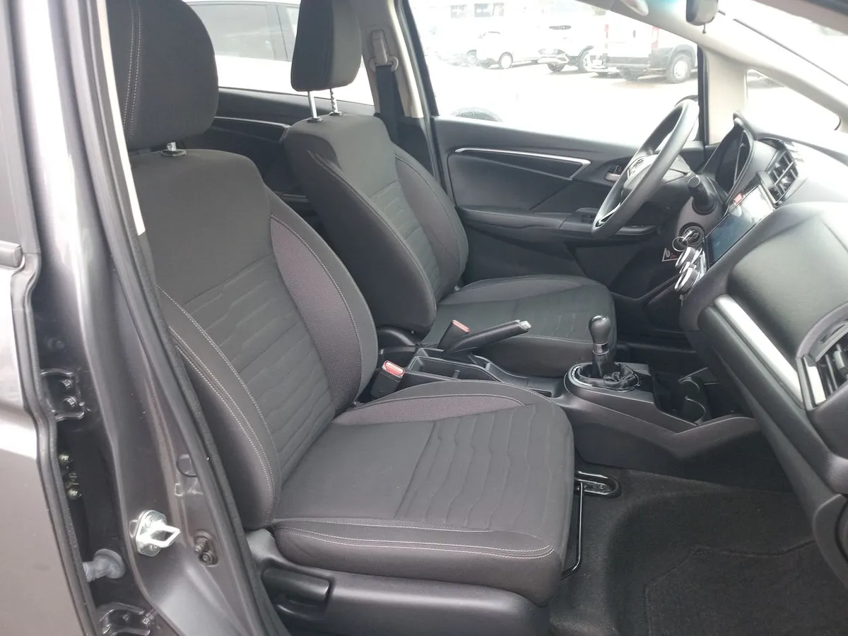 Honda Wr-V 1.5 Lx 4x2 Mt 5p año 2024