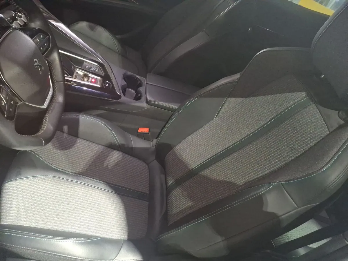 Peugeot 3008 1.6 Allure Pack Thp 165 4x2 Eat6 5p año 2023