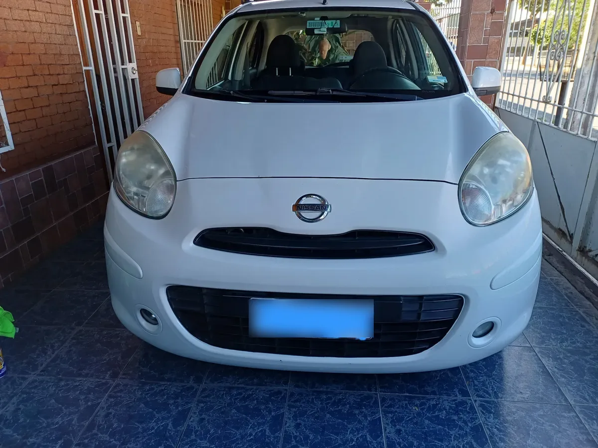 NISSAN MARCH 1.6 Drive Mt año 2012