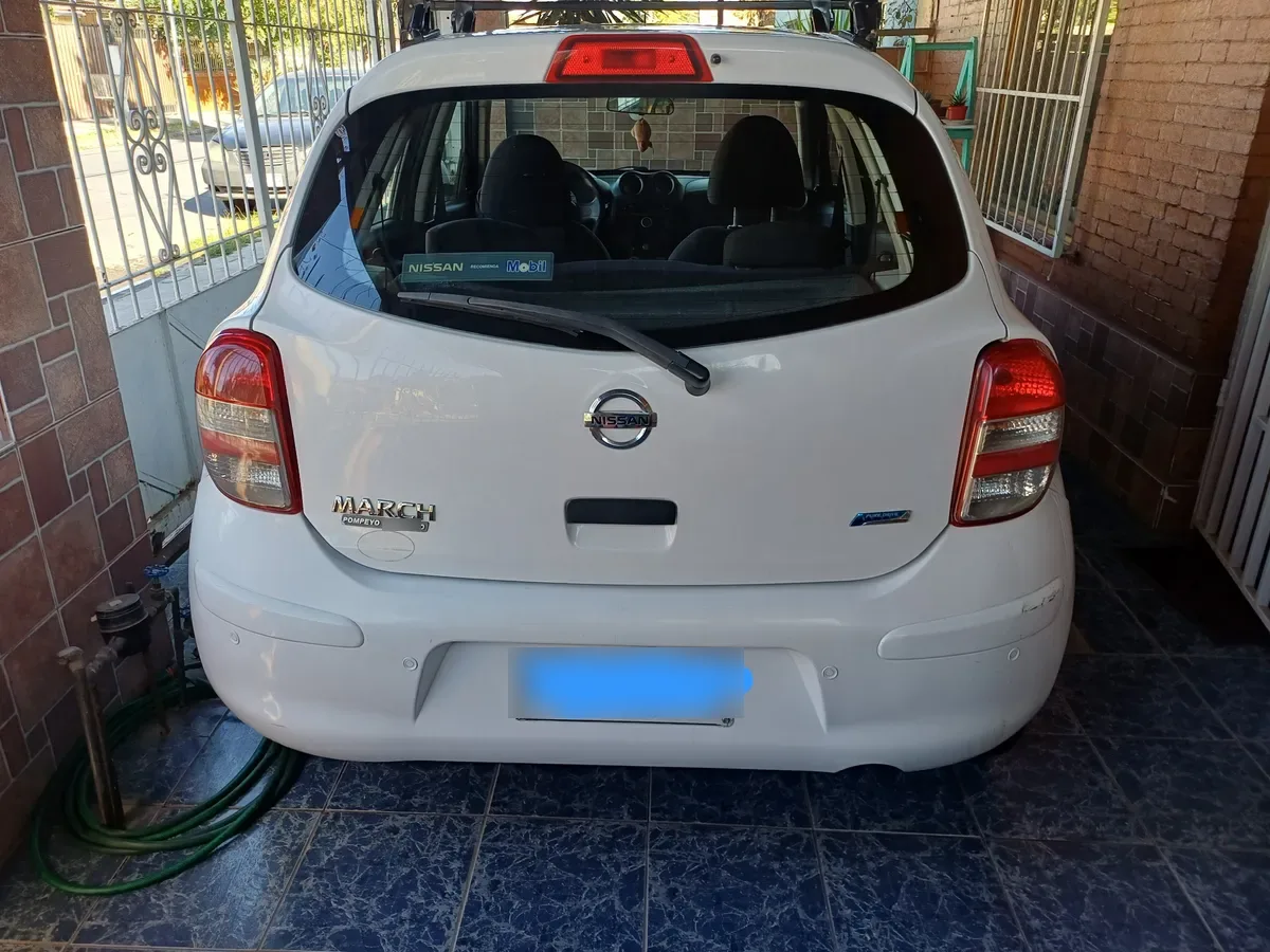NISSAN MARCH 1.6 Drive Mt año 2012