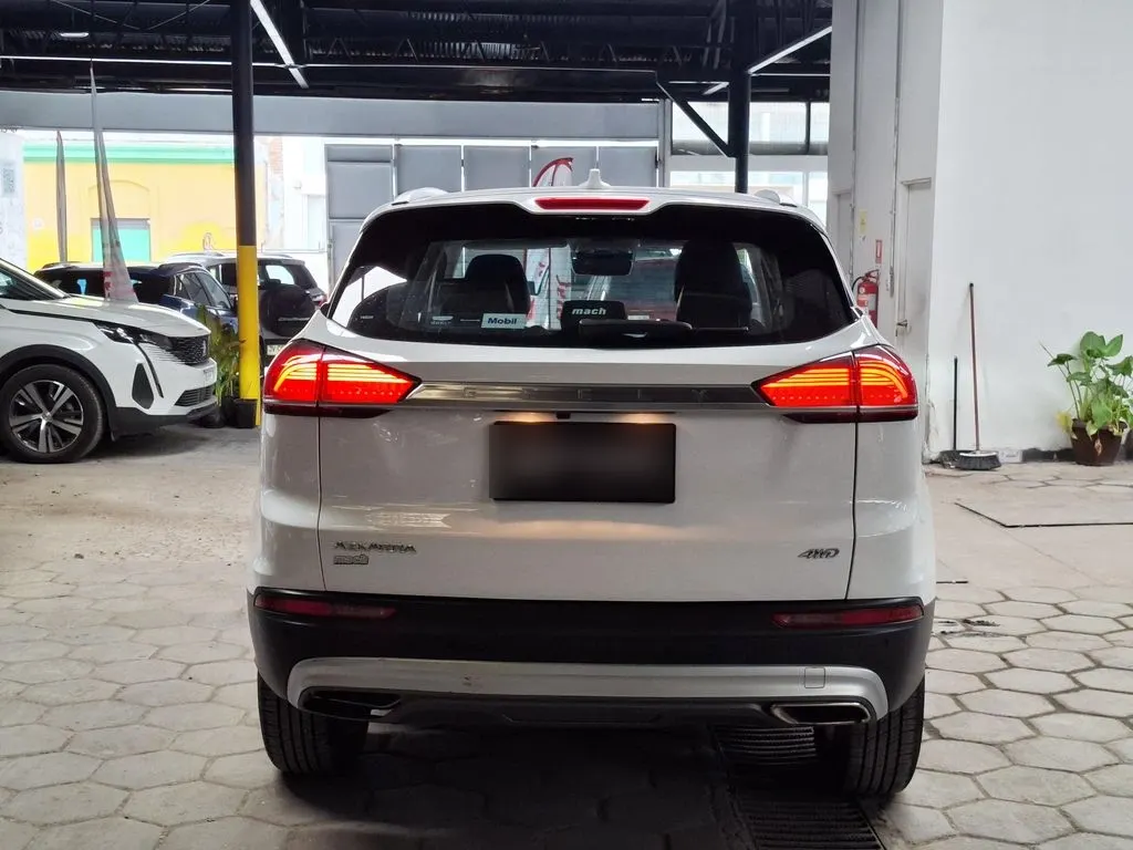 Geely Azkarra 1.5t Luxury 4x4 Dct 7at 5p año 2024