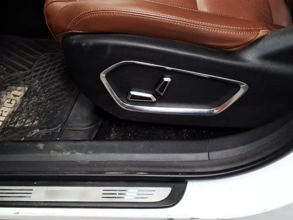 Geely Azkarra 1.5t Luxury 4x4 Dct 7at 5p año 2024
