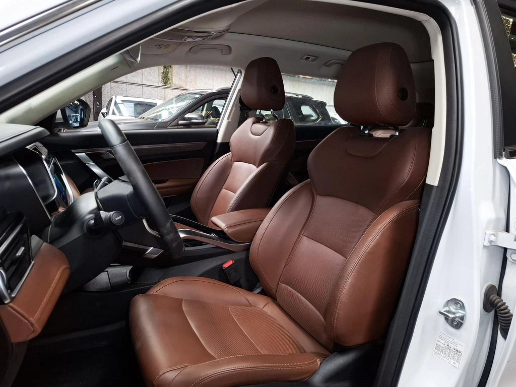 Geely Azkarra 1.5t Luxury 4x4 Dct 7at 5p año 2024