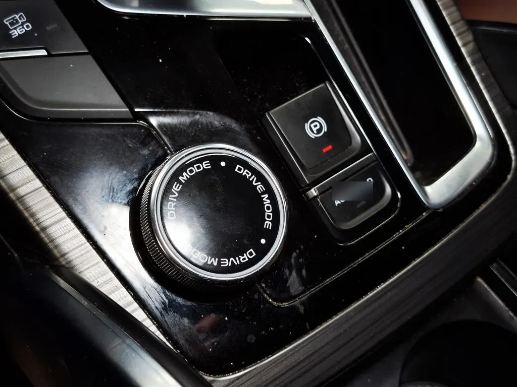Geely Azkarra 1.5t Luxury 4x4 Dct 7at 5p año 2024
