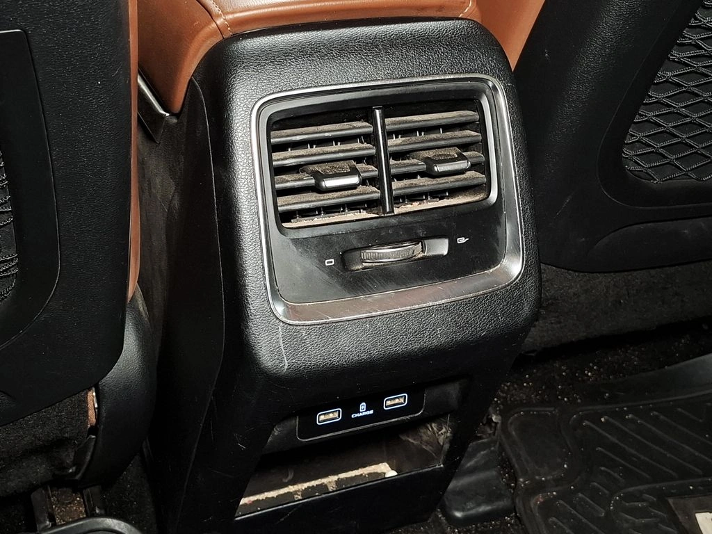 Geely Azkarra 1.5t Luxury 4x4 Dct 7at 5p año 2024