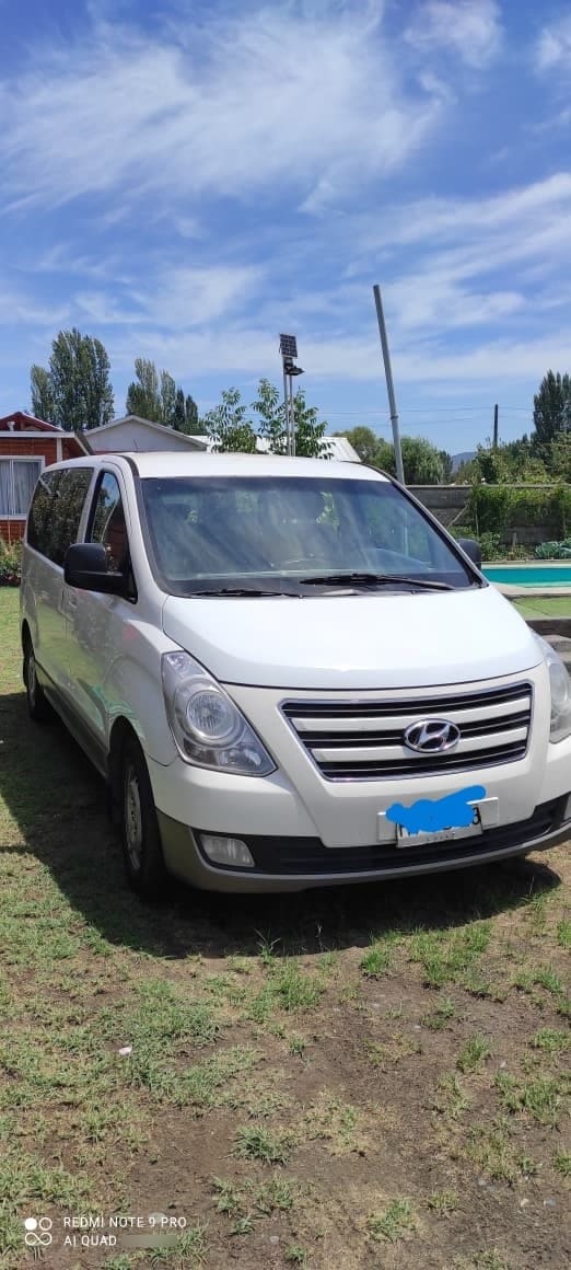 Hyundai H-1 2.5 Crdi Furgon Gl 3s 2ab D.pt Mt Diesel año 2016