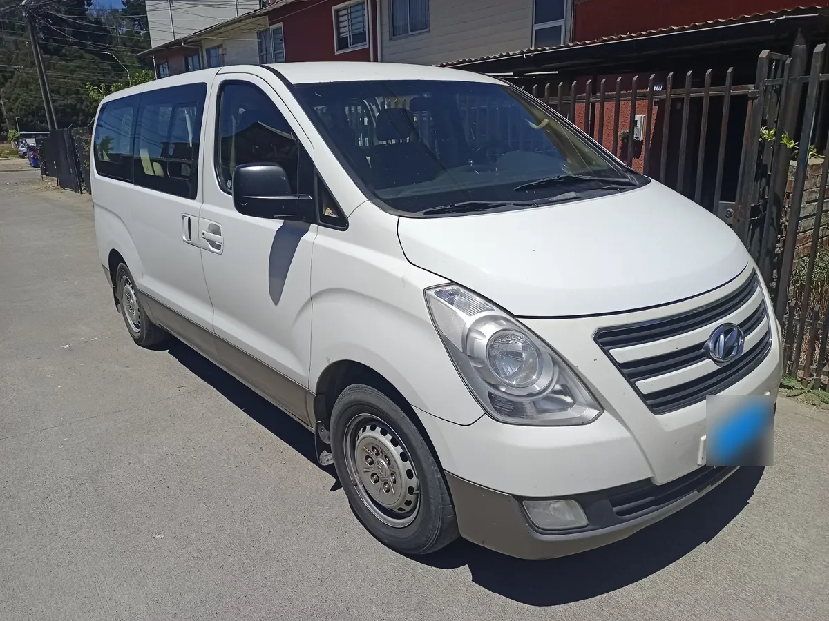 Hyundai H-1 2.5 Crdi Furgon Gl 3s 2ab D.pt Mt Diesel año 2016
