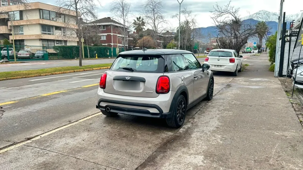 Mini Cooper F56 Esencial Hb 1.5 Aut 3p año 2023