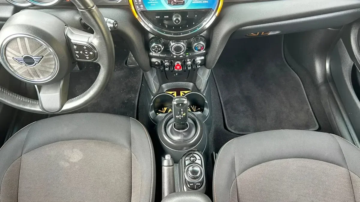 Mini Cooper F56 Esencial Hb 1.5 Aut 3p año 2023