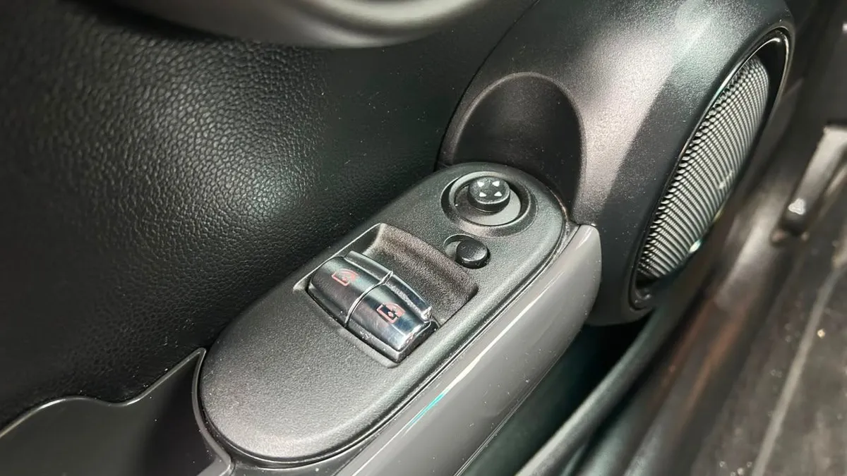 Mini Cooper F56 Esencial Hb 1.5 Aut 3p año 2023