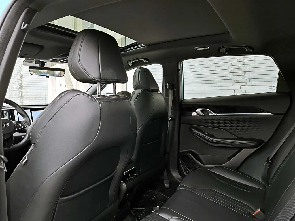 Geely Coolray 1.5 Exclusive 4x2 At 5p año 2024