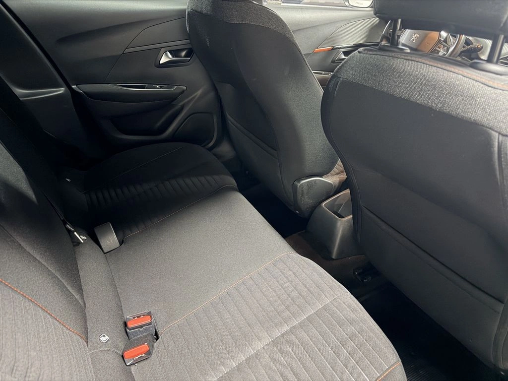 Peugeot 208 1.2 Allure Pack Puretech 130 At año 2021