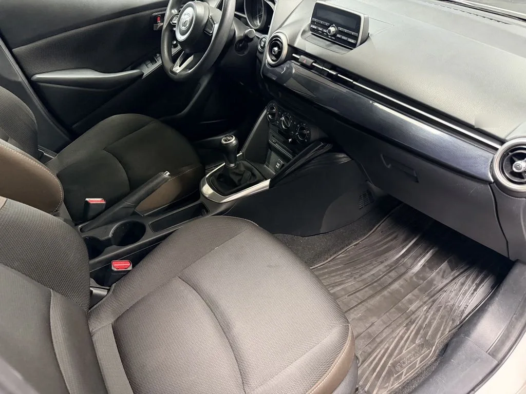 Mazda 2 Sport 1.5 S Sport 4x2 Hb 6mt 5p año 2021