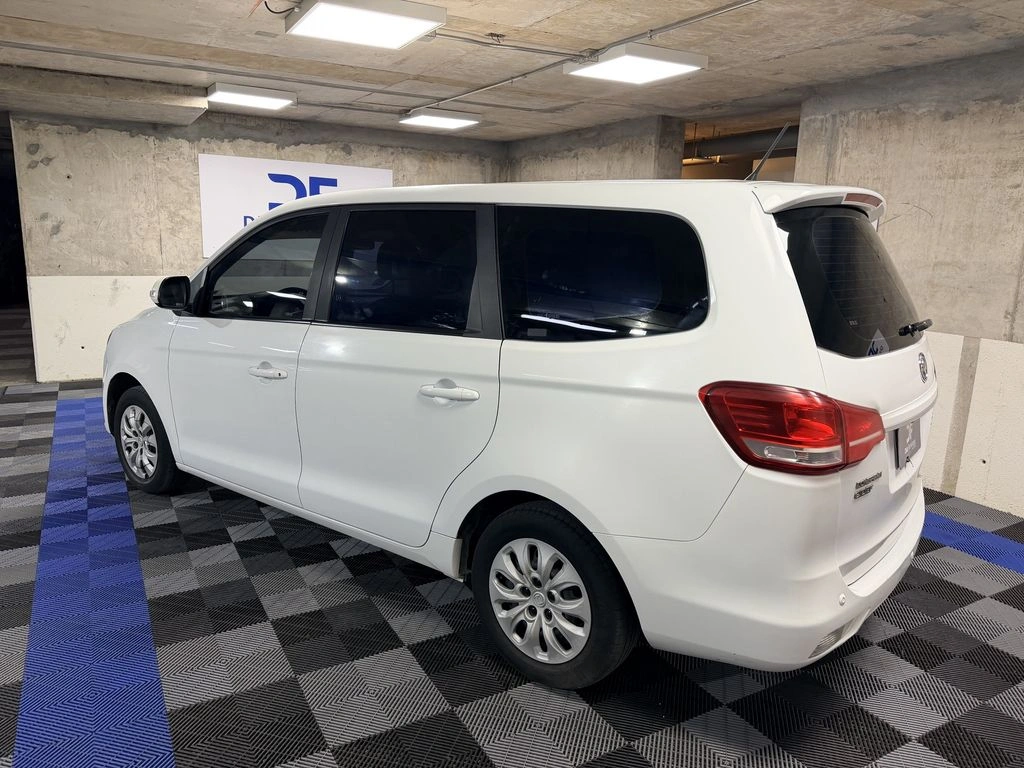 Dongfeng S500 1.5 7 Pasajeros año 2023