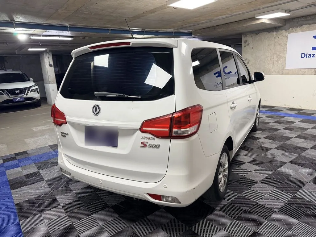 Dongfeng S500 1.5 7 Pasajeros año 2023